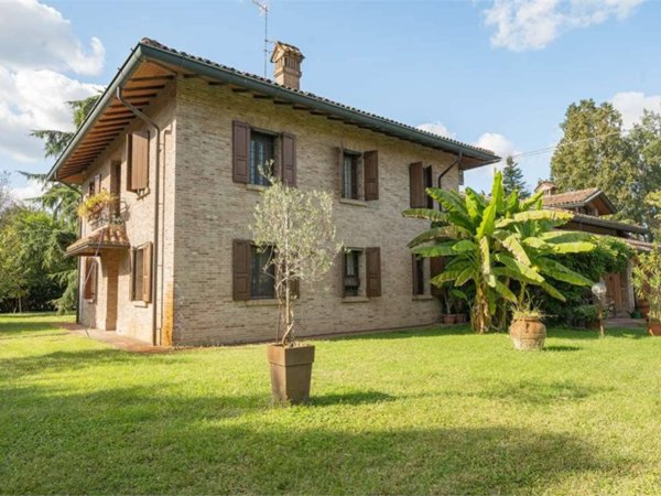 casa indipendente in vendita a Carpi