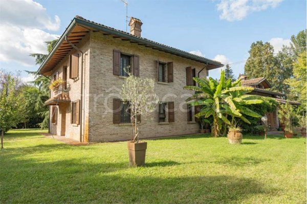 casa indipendente in vendita a Carpi