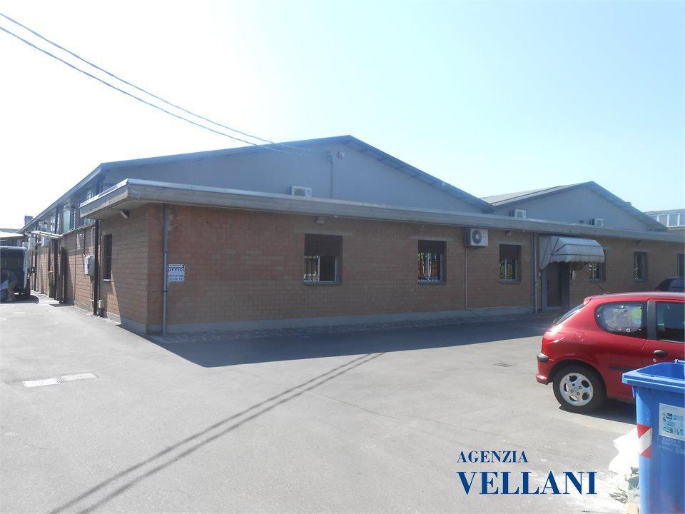 negozio in vendita a Carpi