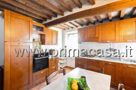 appartamento in vendita a Carpi in zona Centro Storico