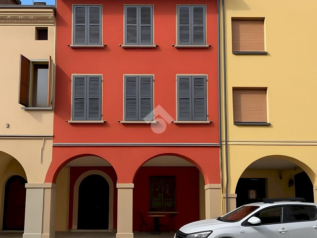 appartamento in vendita a Carpi in zona Centro Storico