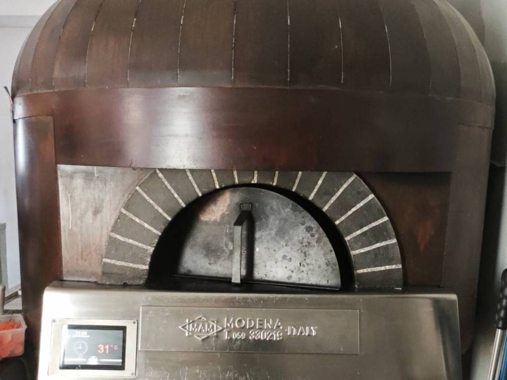 negozio in vendita a Carpi