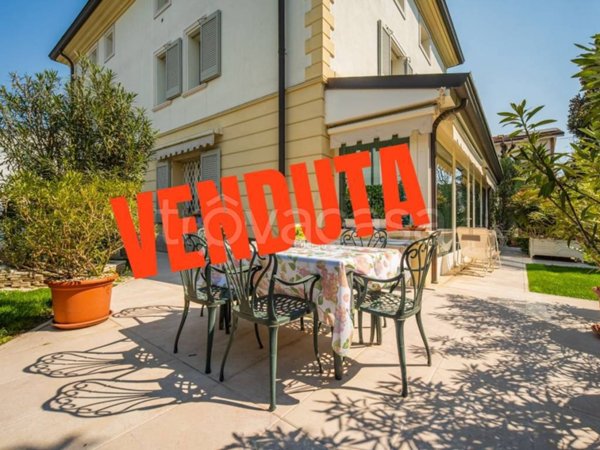 casa indipendente in vendita a Carpi in zona Centro Storico