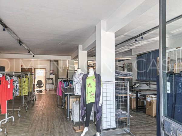 negozio in vendita a Carpi