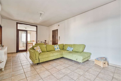 appartamento in vendita a Carpi in zona Centro Storico