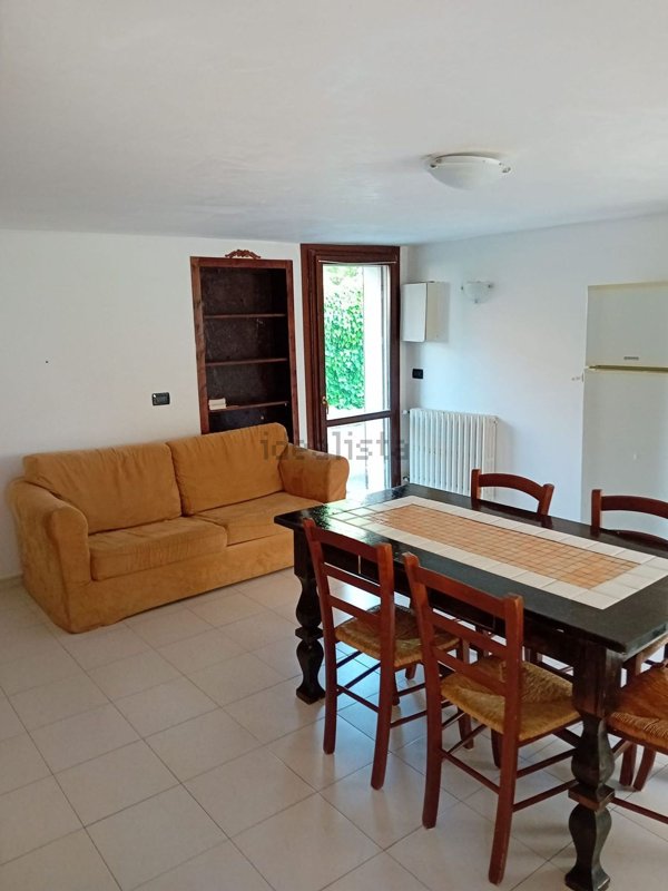 casa indipendente in vendita a Carpi