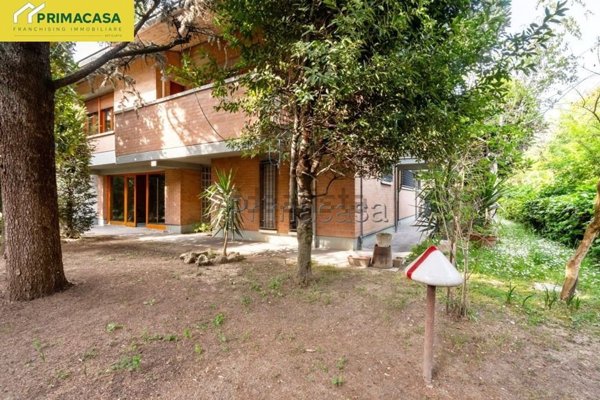 casa indipendente in vendita a Carpi