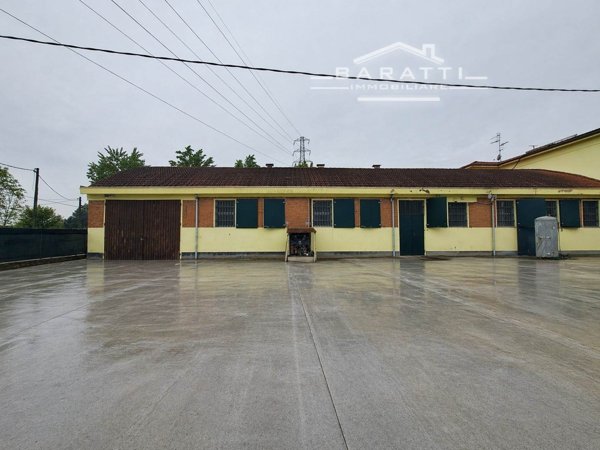 capannone in vendita a Carpi