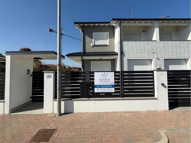 casa indipendente in vendita a Carpi