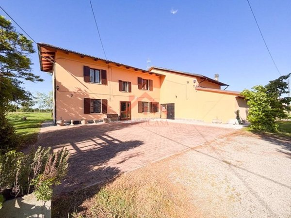 casa indipendente in vendita a Carpi in zona Budrione