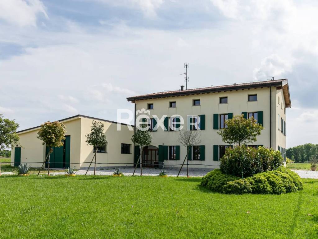 casa indipendente in vendita a Carpi in zona Fossoli