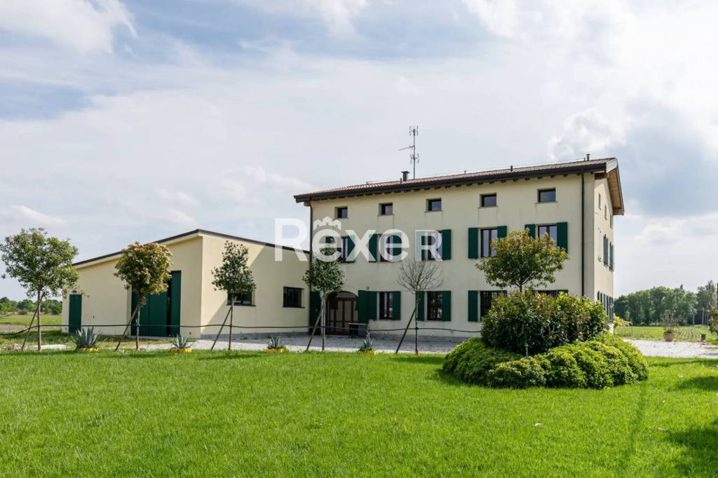 casa indipendente in vendita a Carpi in zona San Marino
