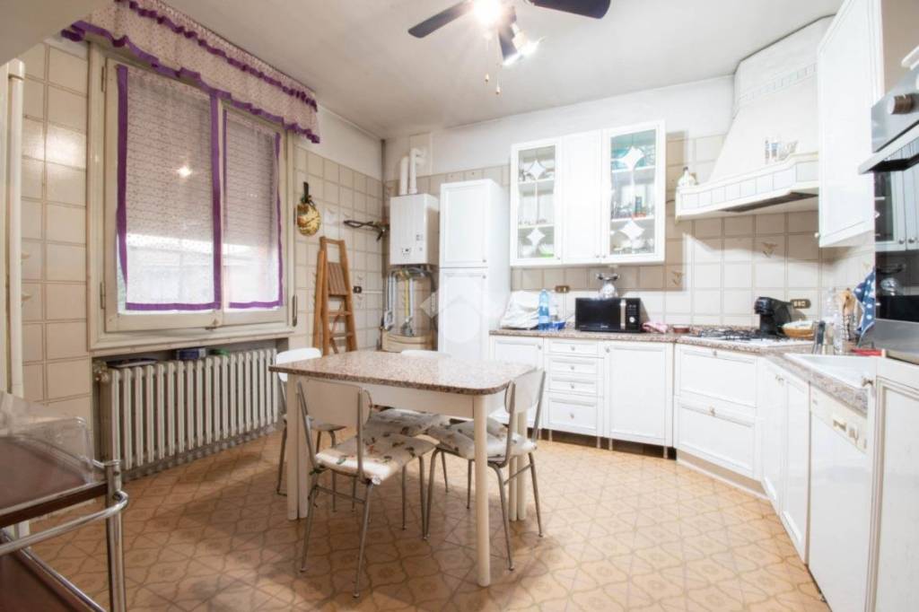 casa indipendente in vendita a Carpi