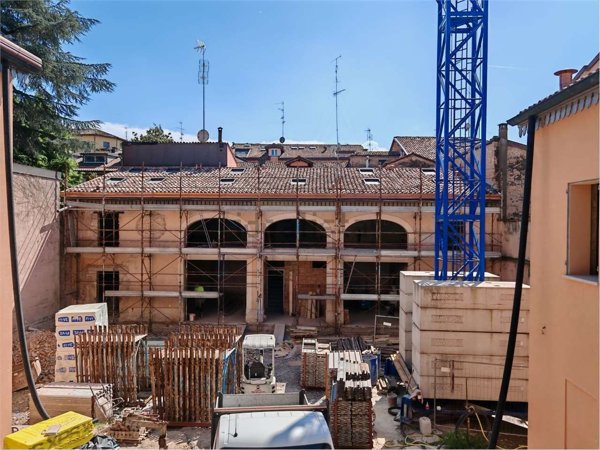 appartamento in vendita a Carpi in zona Centro Storico