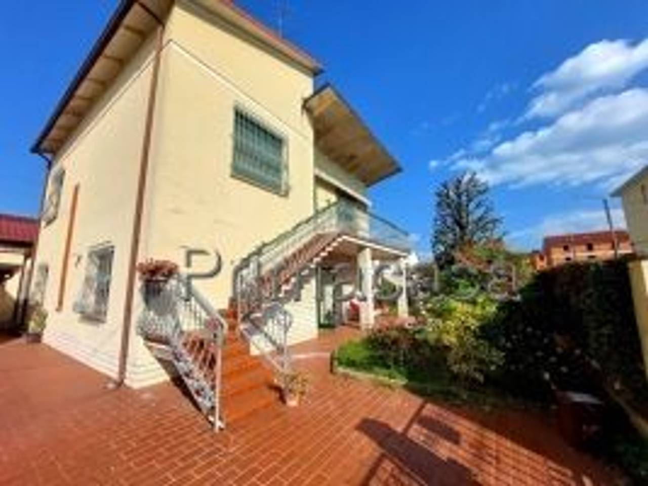 casa indipendente in vendita a Carpi in zona Cibeno Pile