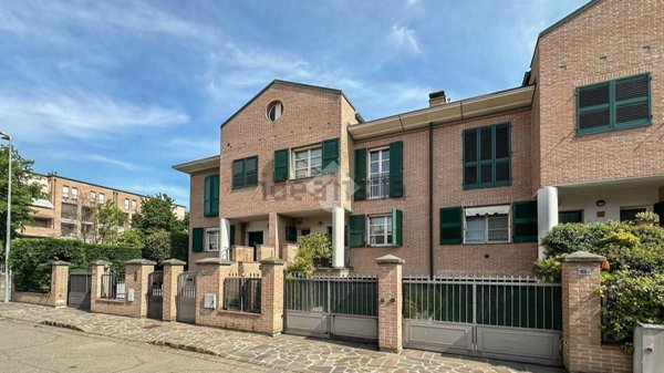 casa indipendente in vendita a Carpi in zona Quartirolo