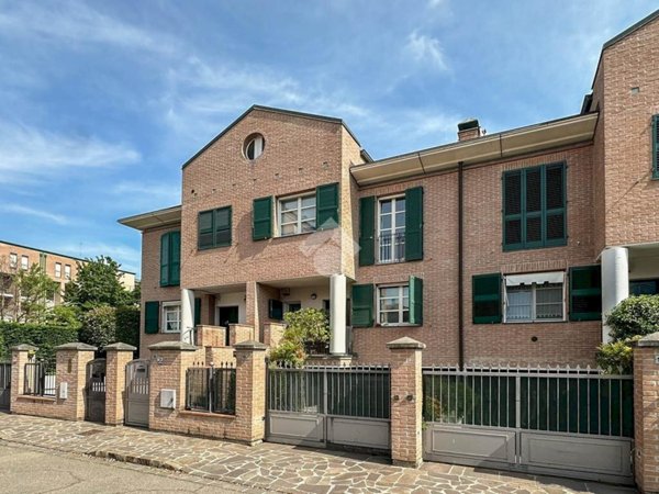 casa indipendente in vendita a Carpi