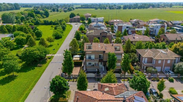 casa indipendente in vendita a Carpi