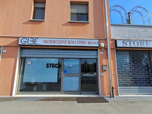negozio in vendita a Carpi