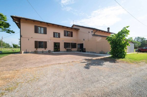 casa indipendente in vendita a Carpi in zona Budrione