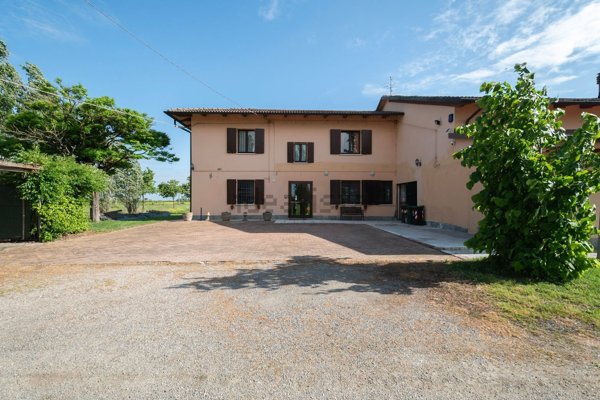 casa indipendente in vendita a Carpi in zona Budrione