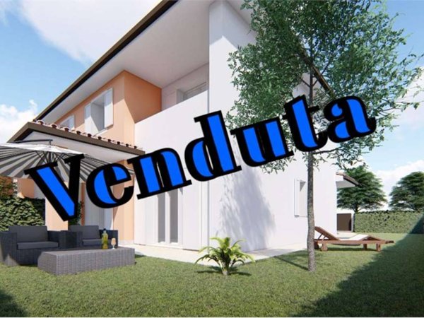 casa indipendente in vendita a Carpi