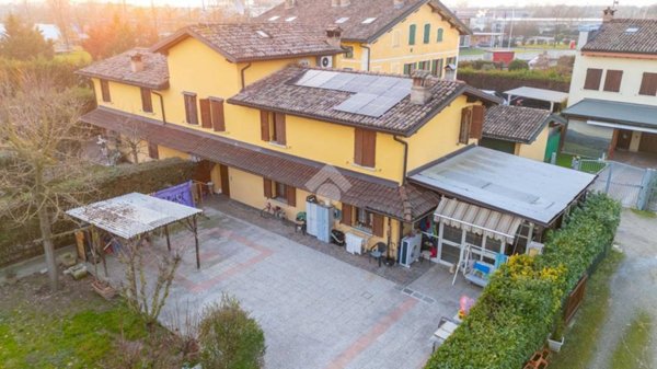 casa indipendente in vendita a Carpi in zona Quartirolo