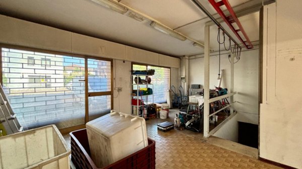 locale di sgombero in vendita a Carpi