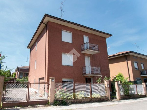 casa indipendente in vendita a Carpi