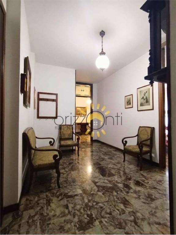 appartamento in vendita a Carpi in zona Centro Storico