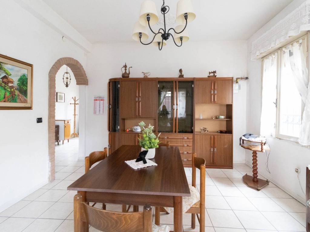 casa indipendente in vendita a Carpi in zona Cortile