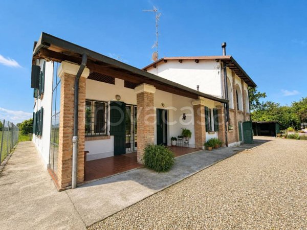 appartamento in vendita a Carpi in zona Centro Storico