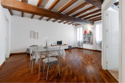 appartamento in vendita a Carpi in zona Centro Storico