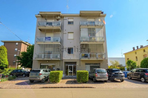 appartamento in vendita a Carpi in zona Centro Storico