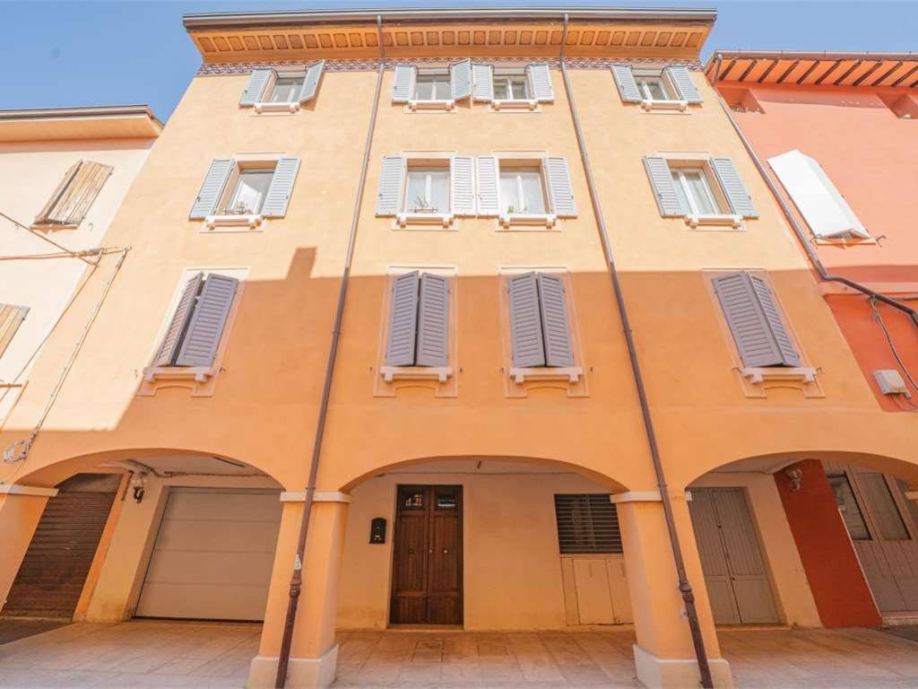 appartamento in vendita a Carpi in zona Centro Storico