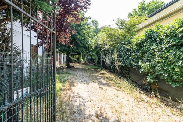 casa indipendente in vendita a Carpi in zona Cortile