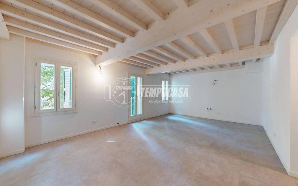 appartamento in vendita a Carpi in zona Centro Storico