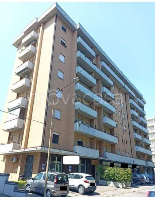 negozio in vendita a Carpi in zona Quartirolo
