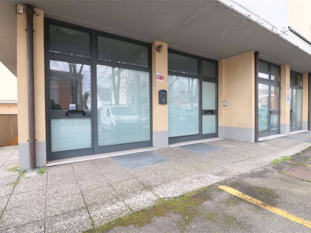 locale commerciale in vendita a Carpi