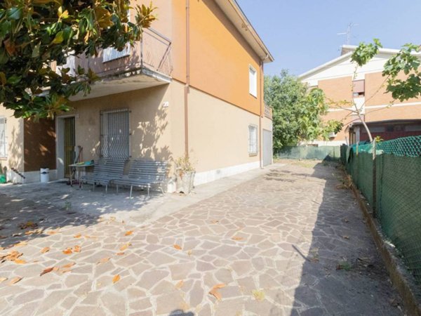 casa indipendente in vendita a Carpi
