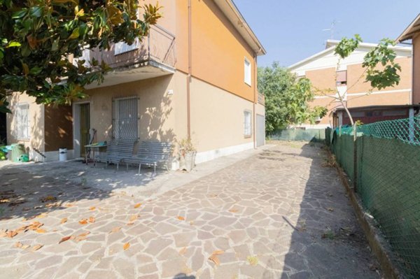 casa indipendente in vendita a Carpi in zona Cortile