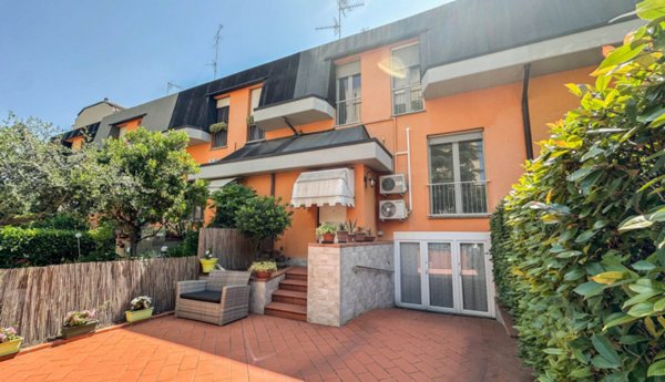 casa indipendente in vendita a Carpi