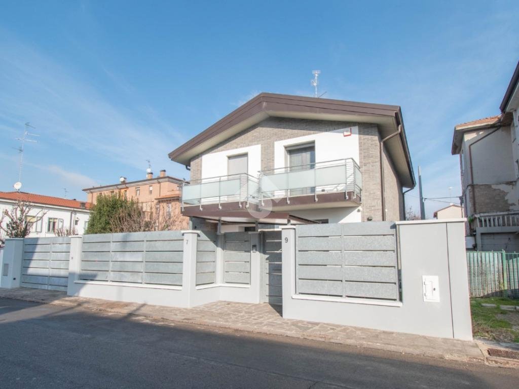 casa indipendente in vendita a Carpi