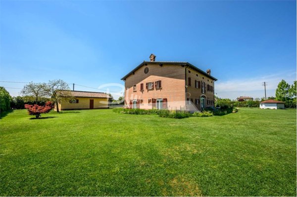 villa in vendita a Carpi in zona Centro Storico