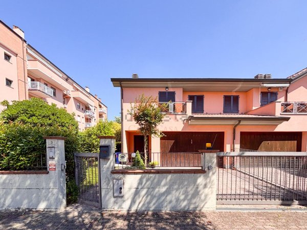 casa indipendente in vendita a Carpi
