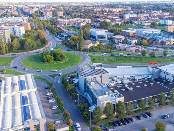 negozio in vendita a Carpi in zona Fossoli