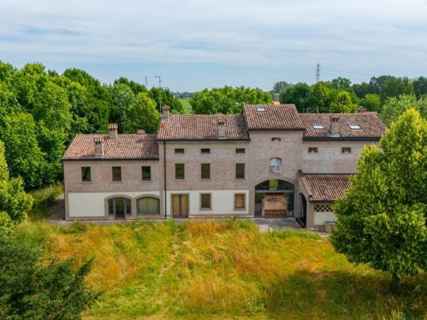 casa indipendente in vendita a Carpi in zona San Marino
