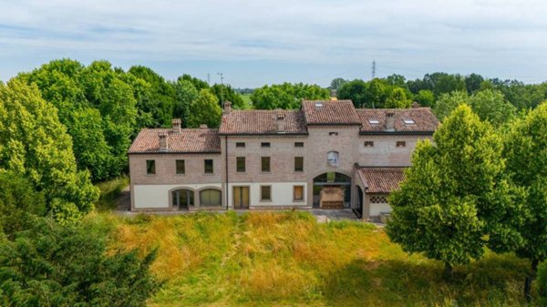 casa indipendente in vendita a Carpi in zona San Marino