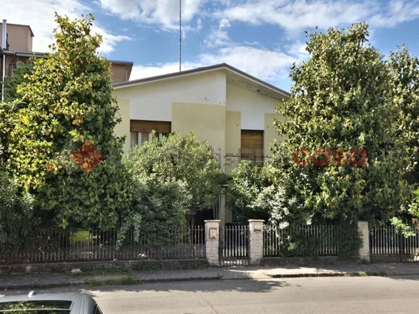 casa indipendente in vendita a Carpi