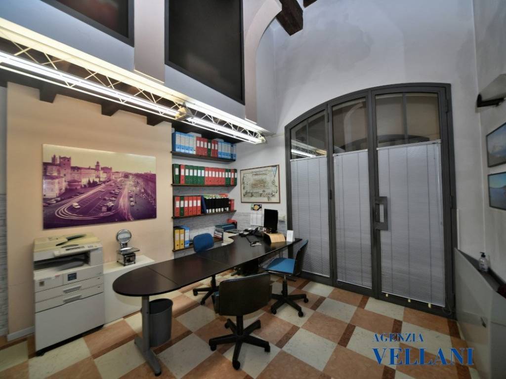 negozio in vendita a Carpi in zona Centro Storico